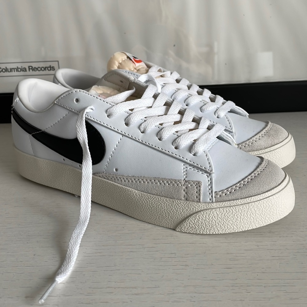 NEW Nike Low Blazers